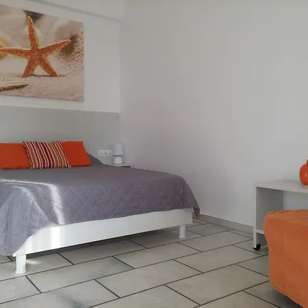 Отель Brother's