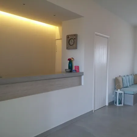 Отель Brother's