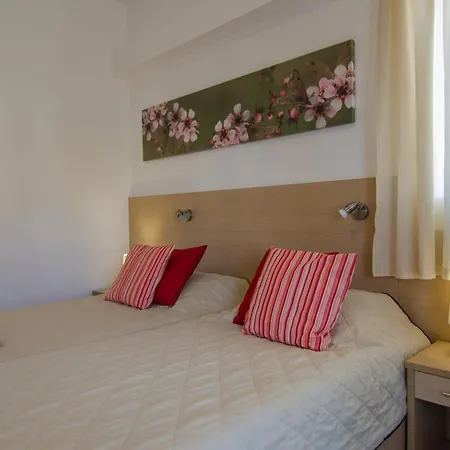 Brother's Hotel Chora (Ios)