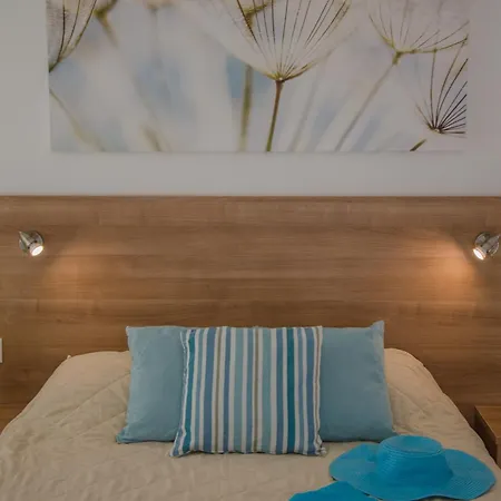 Brother's Hotell Ios